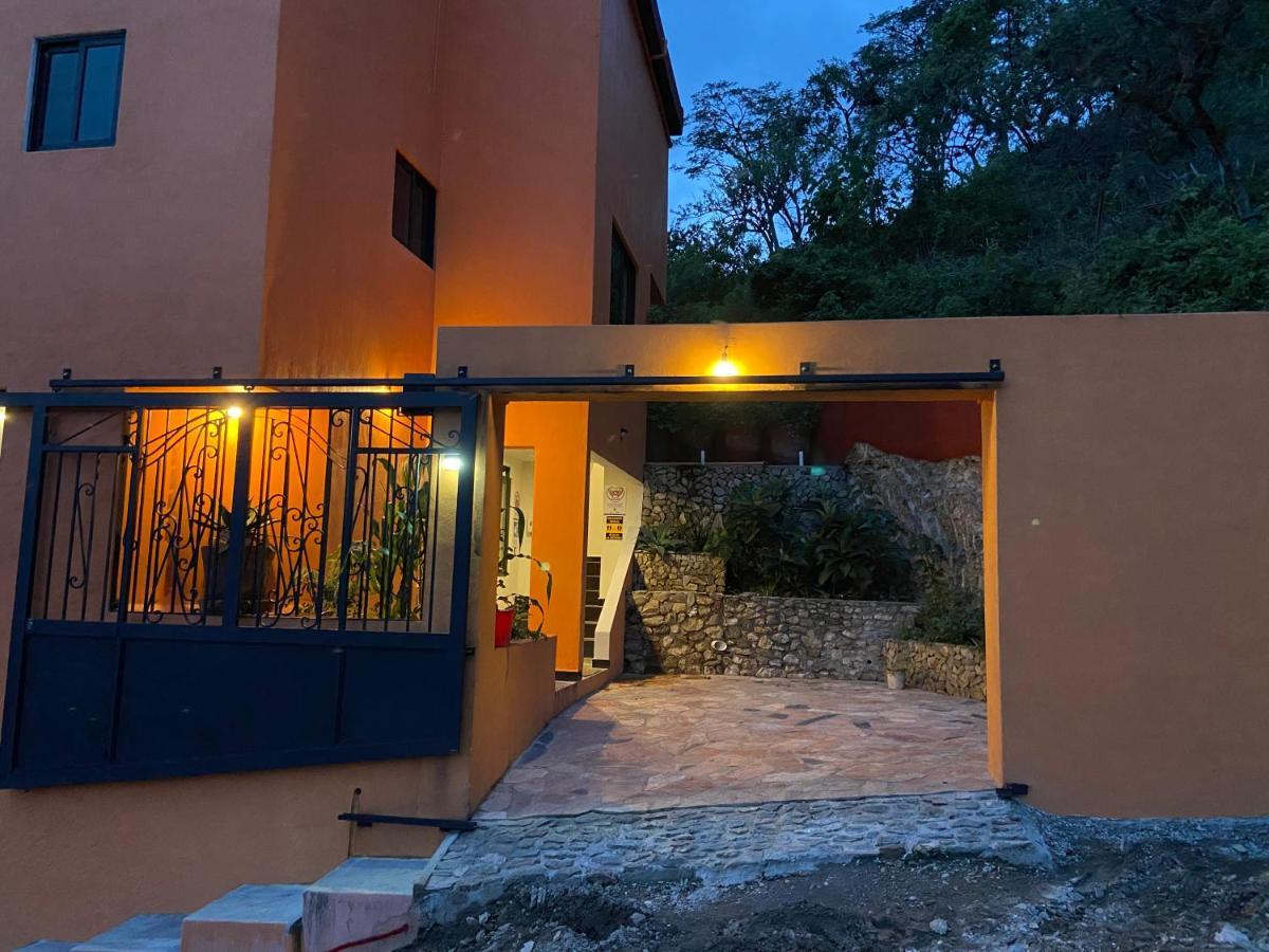 Hospedaje Anturios Valle De Bravo Ngoại thất bức ảnh