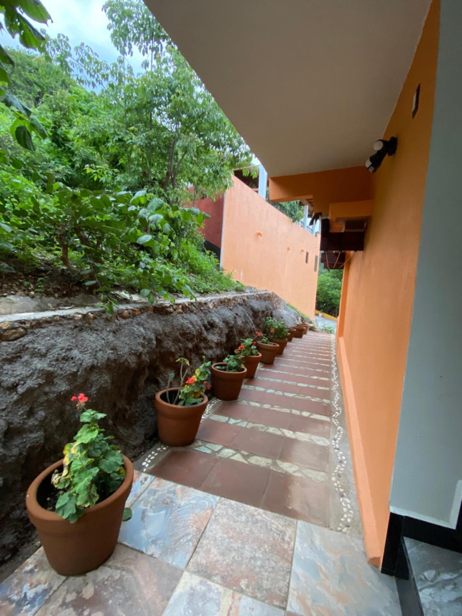 Hospedaje Anturios Valle De Bravo Ngoại thất bức ảnh